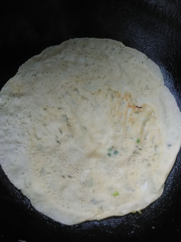 香椿芽鸡蛋饼步骤6