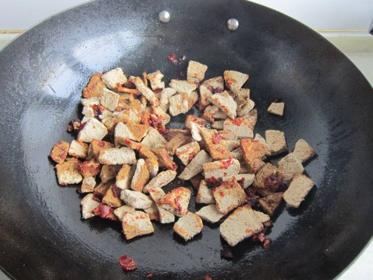 酱焖豆渣步骤4