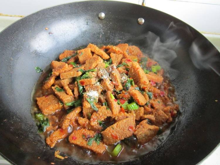 酱焖豆渣步骤7