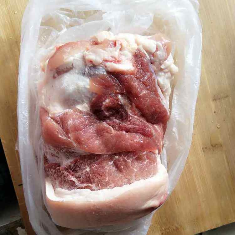 萝卜干烧肉步骤2