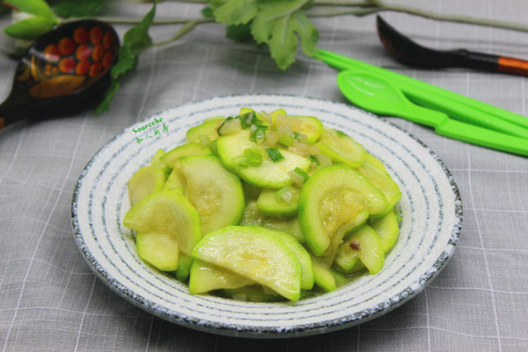 蒜蓉炒云南小瓜步骤6