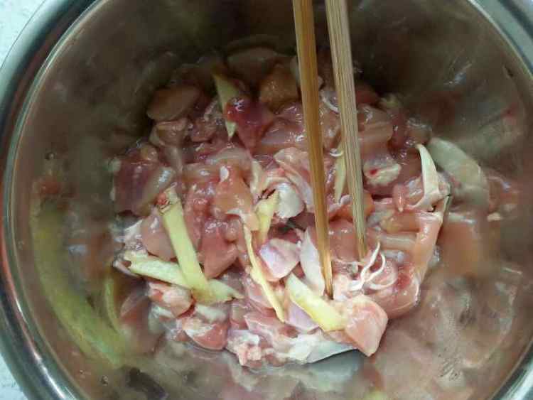 咖喱鸡腿饭步骤1