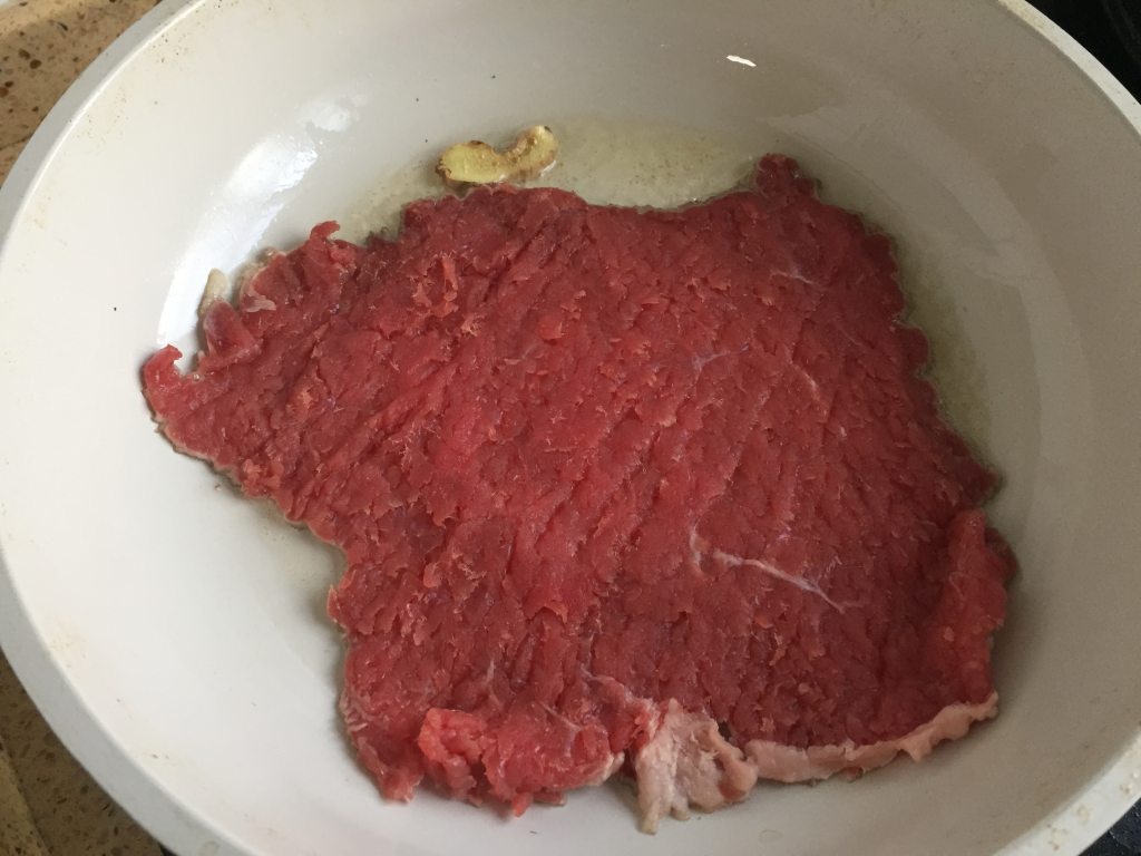 家常香煎牛排步骤3