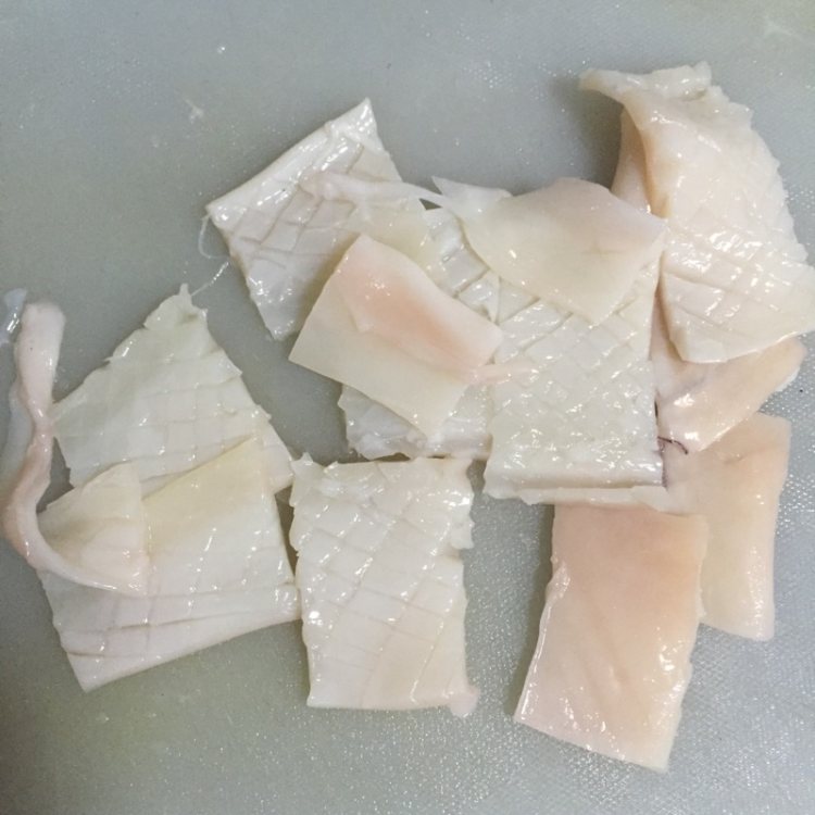 沙茶酱炒鱿鱼步骤3