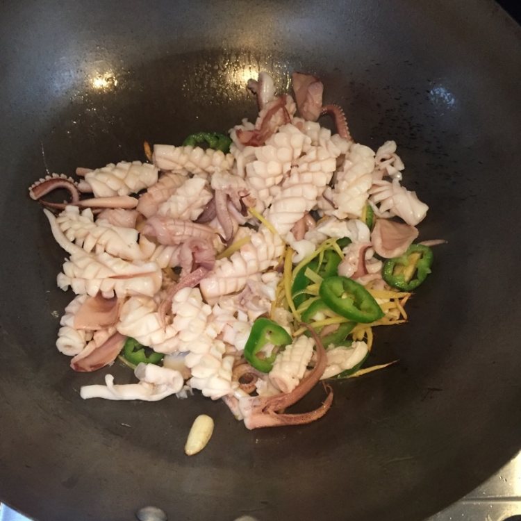 沙茶酱炒鱿鱼步骤7