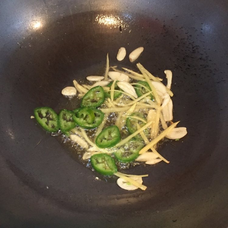 沙茶酱炒鱿鱼步骤6