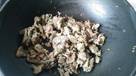 香椿头炒鸡蛋步骤9