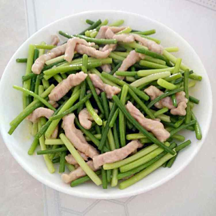 蒜台炒肉步骤5