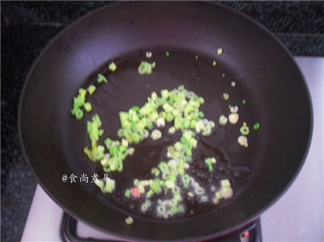 肠仔煎蛋步骤3