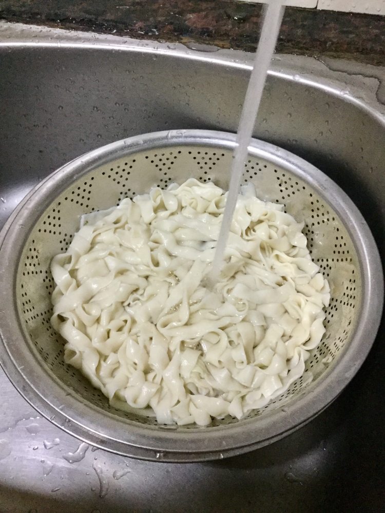 蔬菜云吞面步骤12