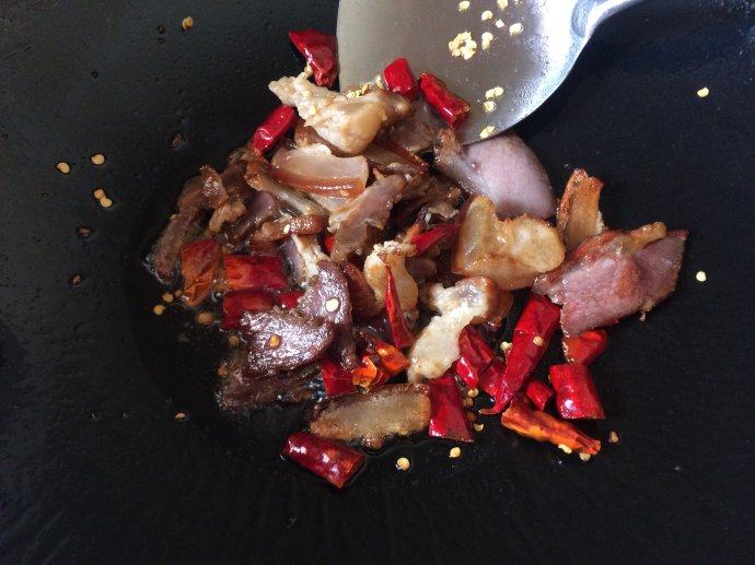 腊肉煸豇豆步骤4