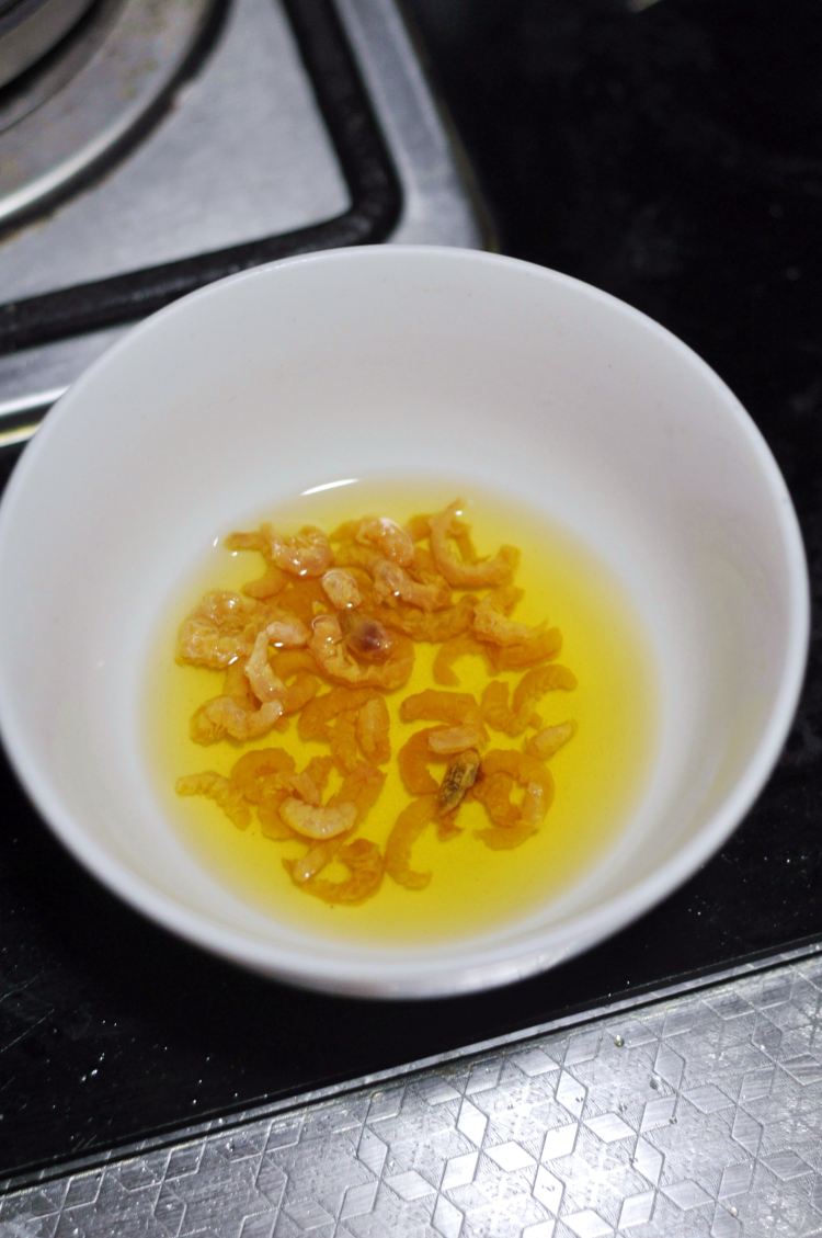 海米烧西葫芦步骤1