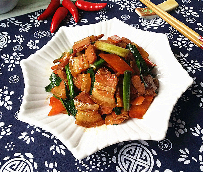 咸肉炒大蒜步骤13