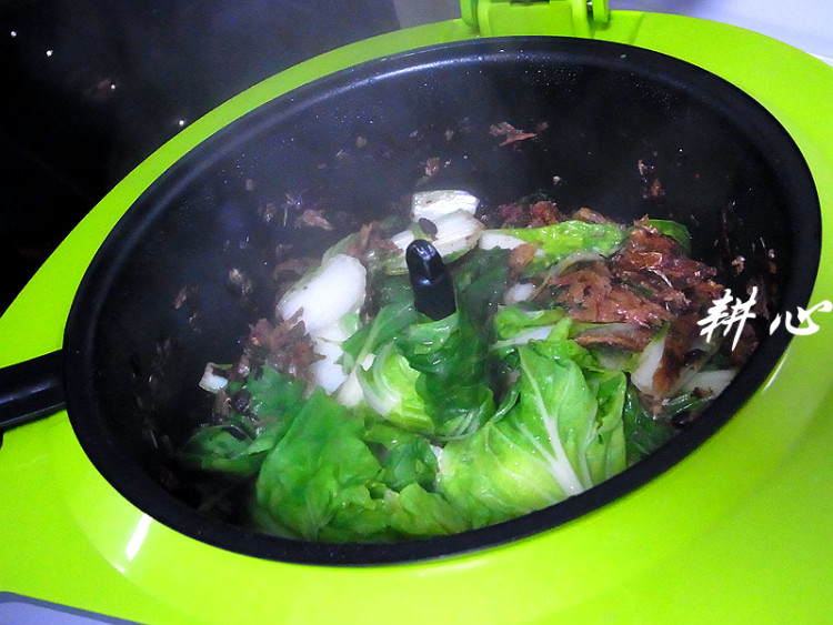 豆豉鲮鱼炒白菜步骤5