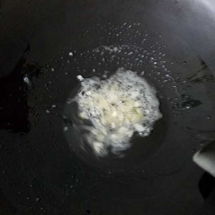 蒜蓉炒油菜心步骤4