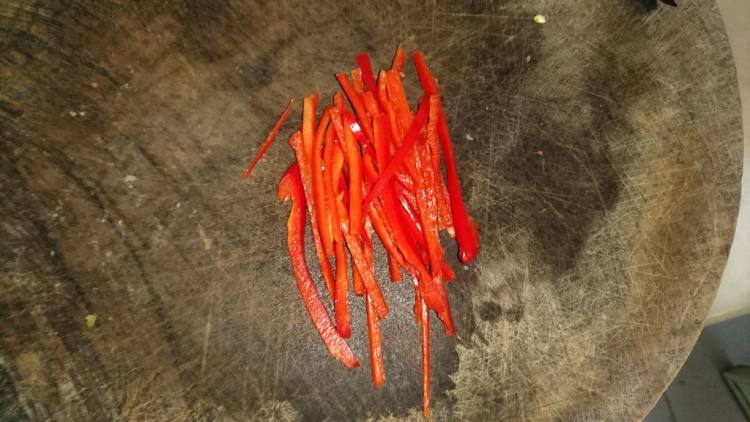 凉瓜炒牛肉步骤3
