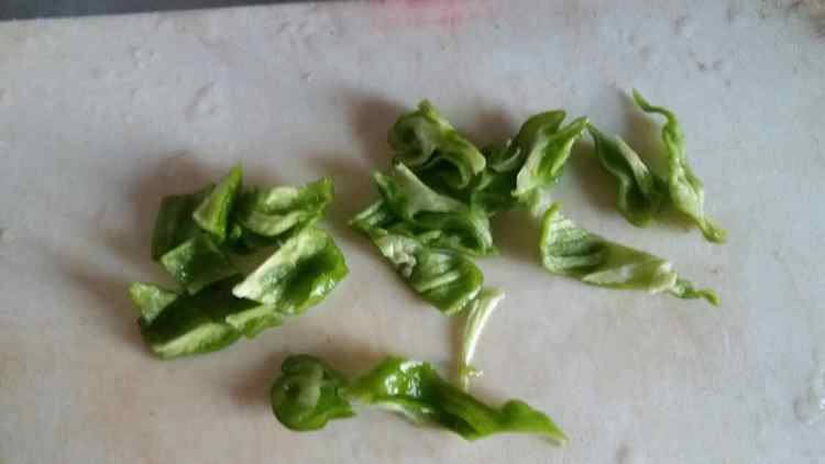 腊肉炒豆干步骤1