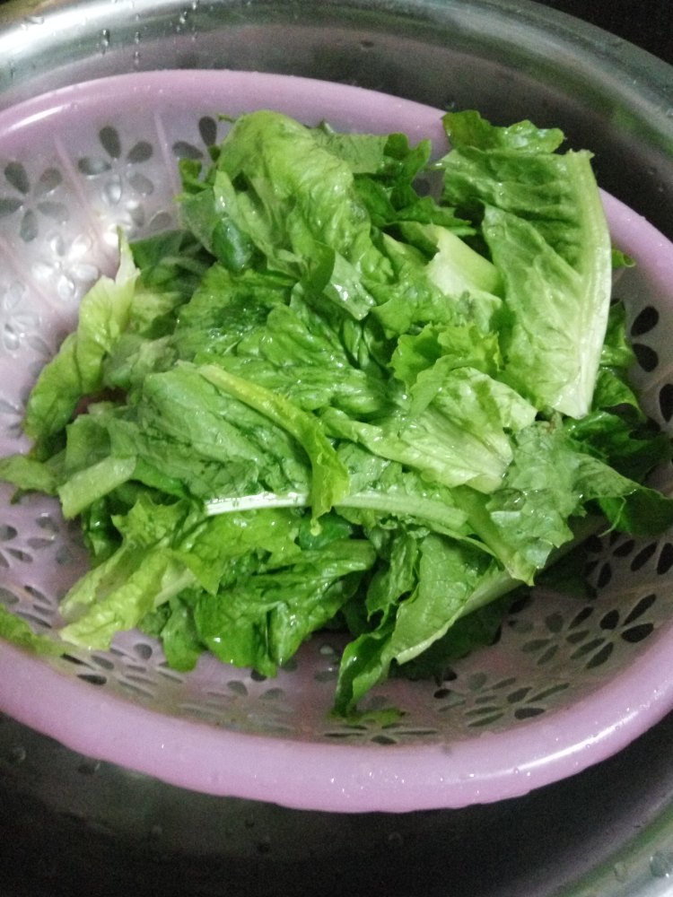 莴笋尖炒肉步骤1