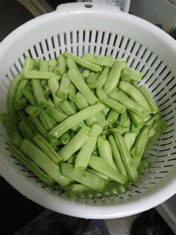 清焖四季豆步骤1