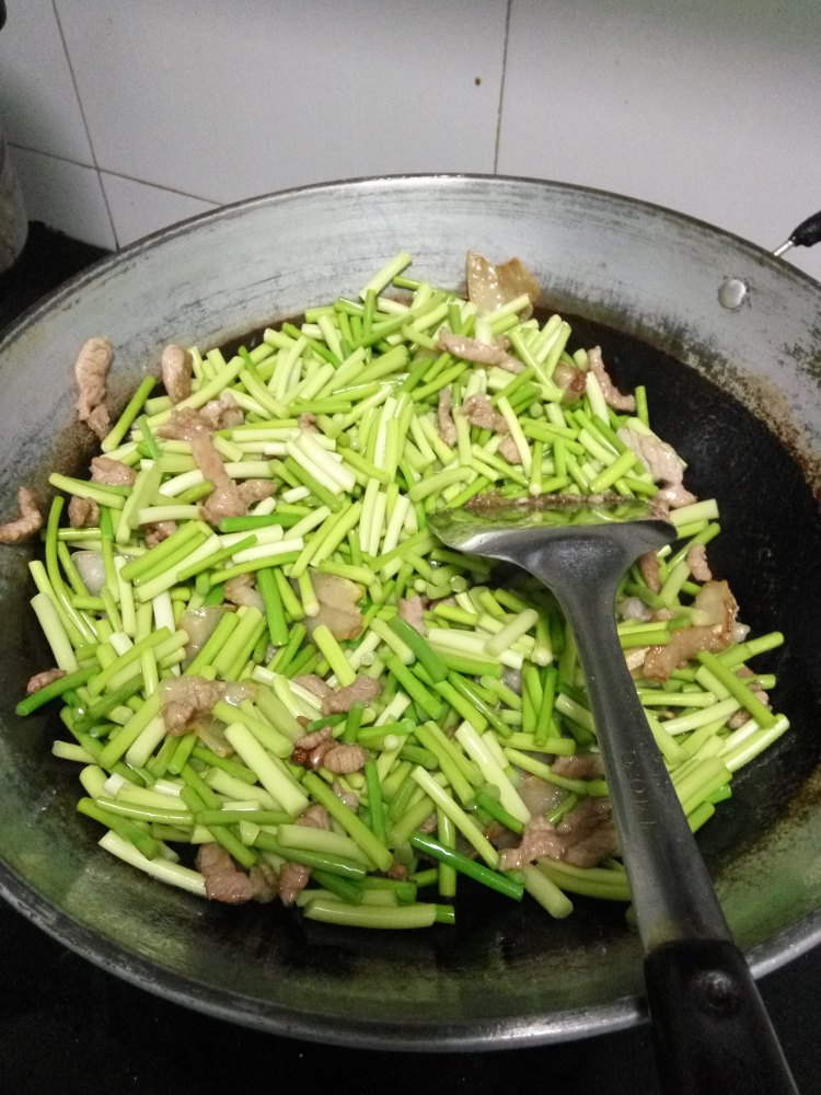 蒜薹肉丝步骤6