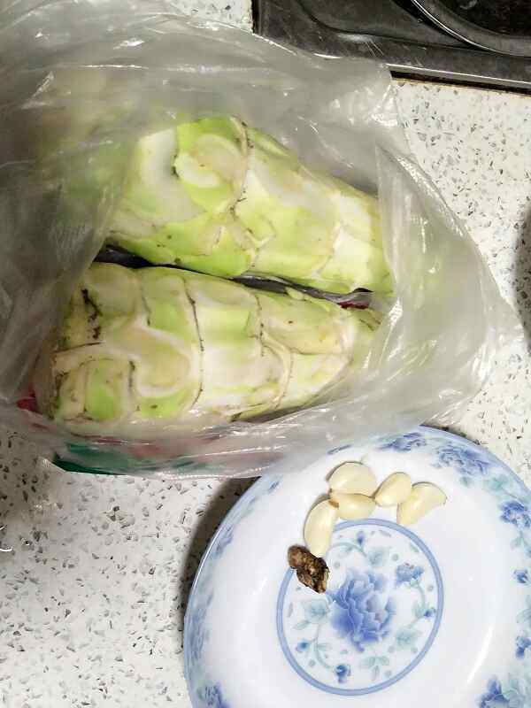 清炒棒菜步骤1