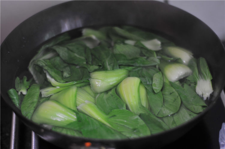 肉末烧油菜步骤1