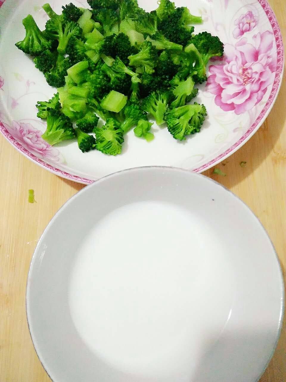 西兰花炒苹果步骤5