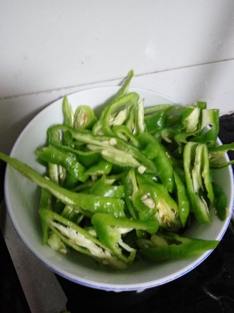 五花肉炒年糕步骤2