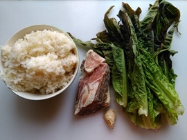 莴笋叶咸肉炒饭步骤1