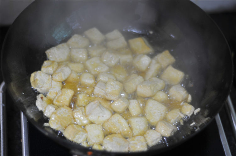 宫保豆腐步骤2