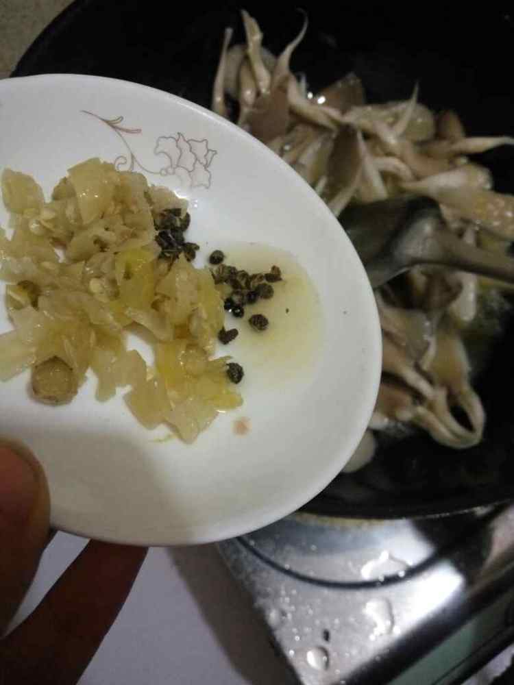 双椒平菇步骤4