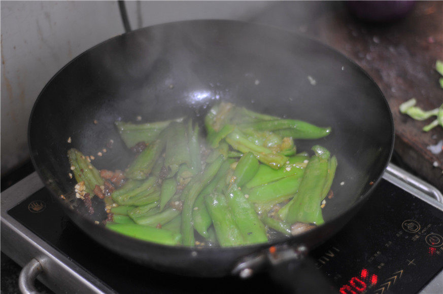 香煎虎皮椒步骤4
