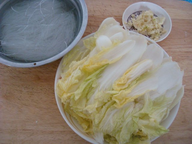 蒜蓉粉丝蒸娃娃菜步骤2