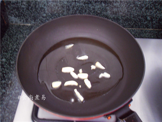 荷兰豆炒猪皮步骤3