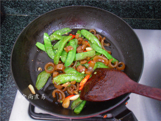 荷兰豆炒猪皮步骤8