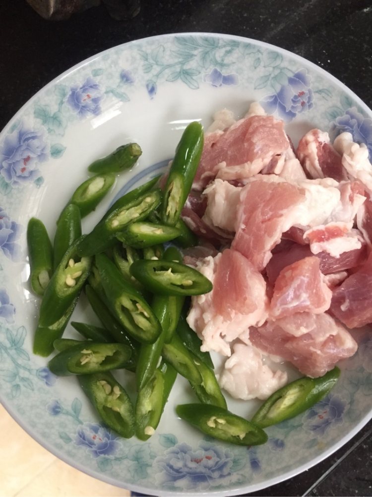 青椒小炒肉步骤1