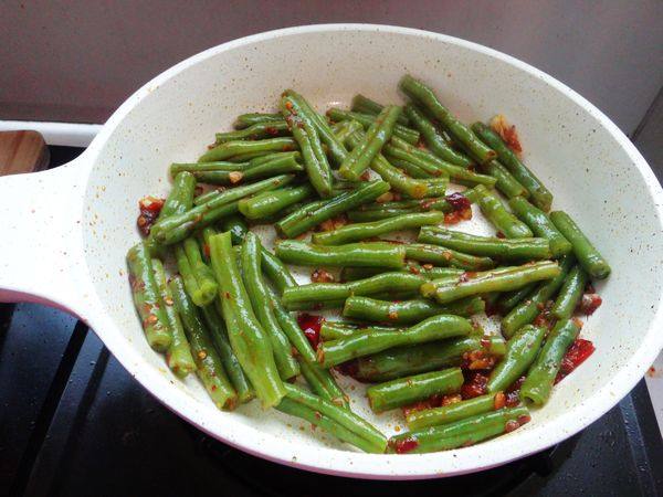 回锅豆角步骤6