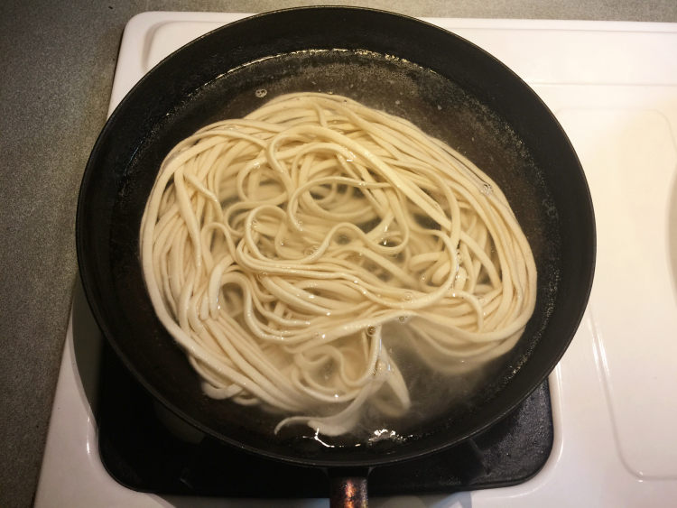 韩式泡菜炒面步骤9