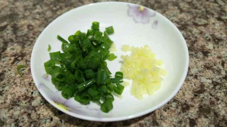 葱油蒸金针菇步骤3