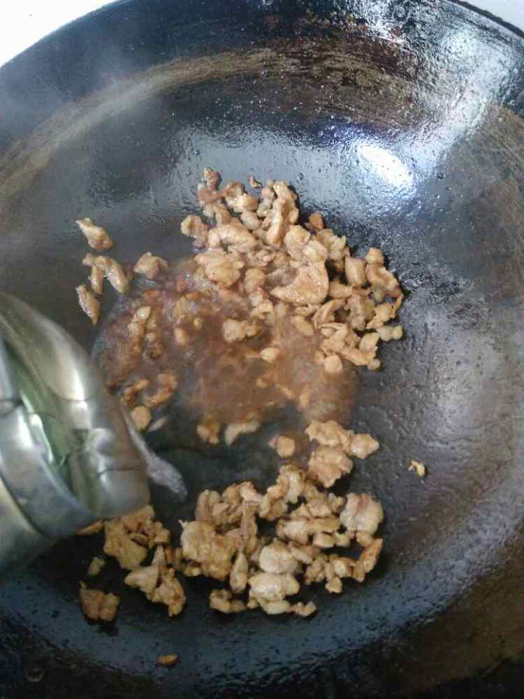 肉沫酱黄豆步骤7
