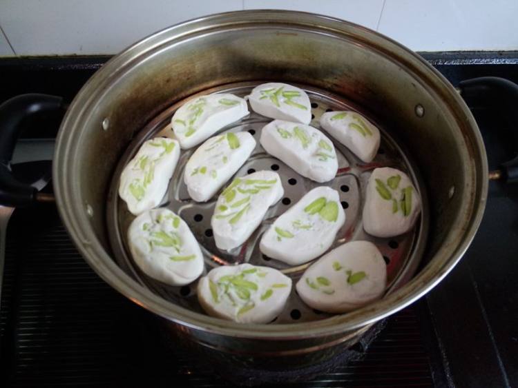 蚕豆瓣糕步骤9