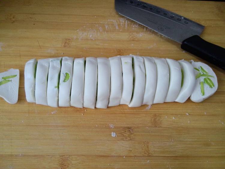 蚕豆瓣糕步骤8