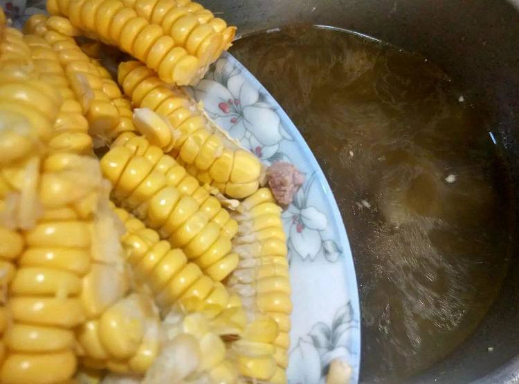 l老鸭玉米汤步骤6