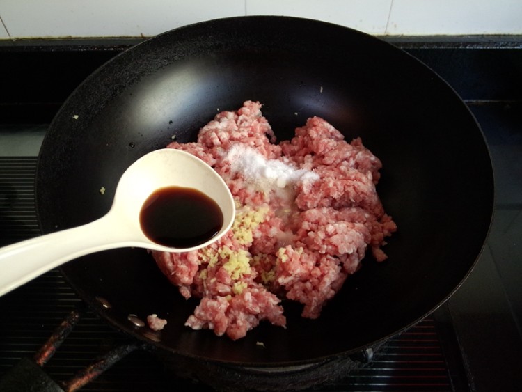芹菜大馄饨步骤2
