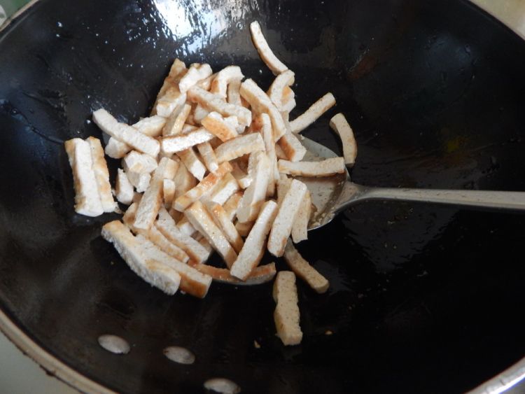 花菜烧豆腐步骤3