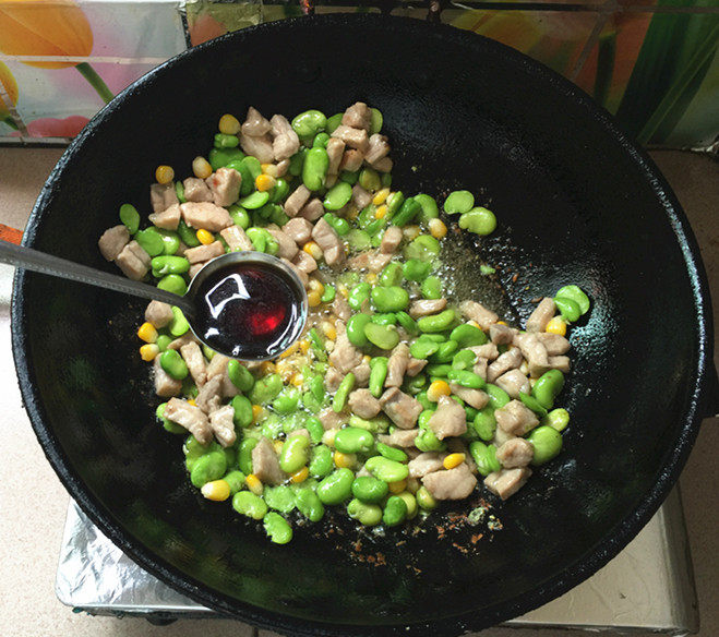 蚕豆玉米炒肉丁步骤11