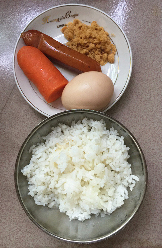 肉松蛋包饭步骤1