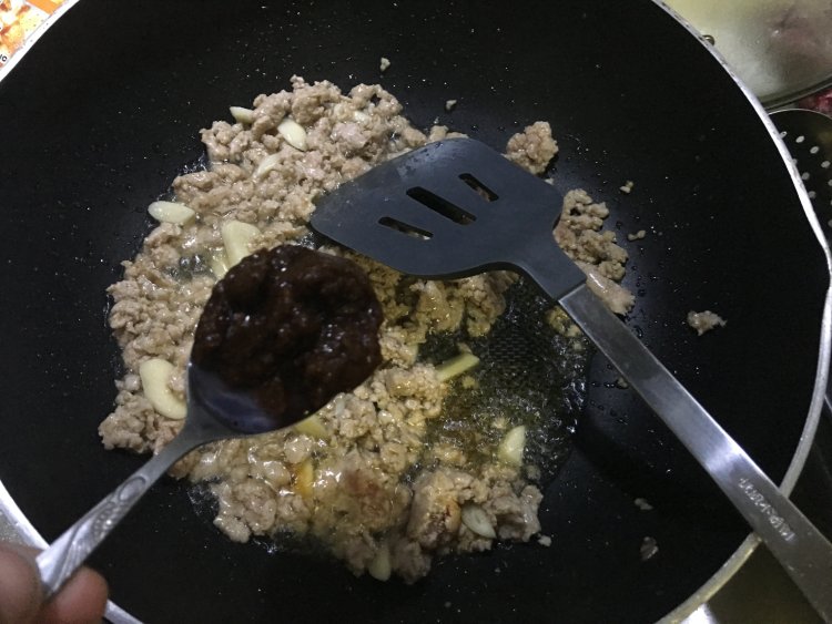 照烧茄子肉末粉丝步骤4