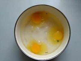 麻虾酱炖蛋步骤2