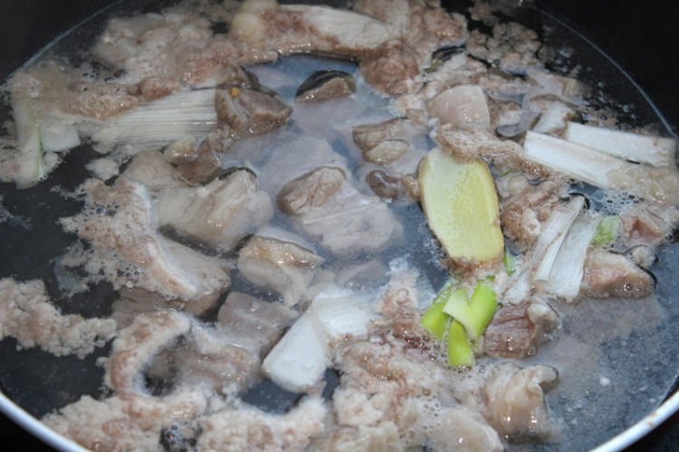 牛肉面步骤2